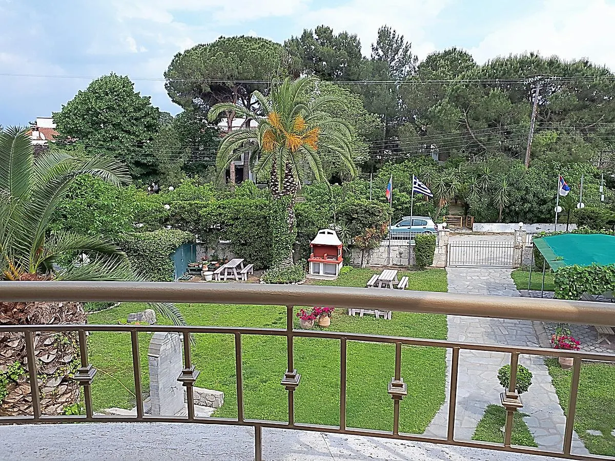 Asteras Hotel Hanioti 2*,